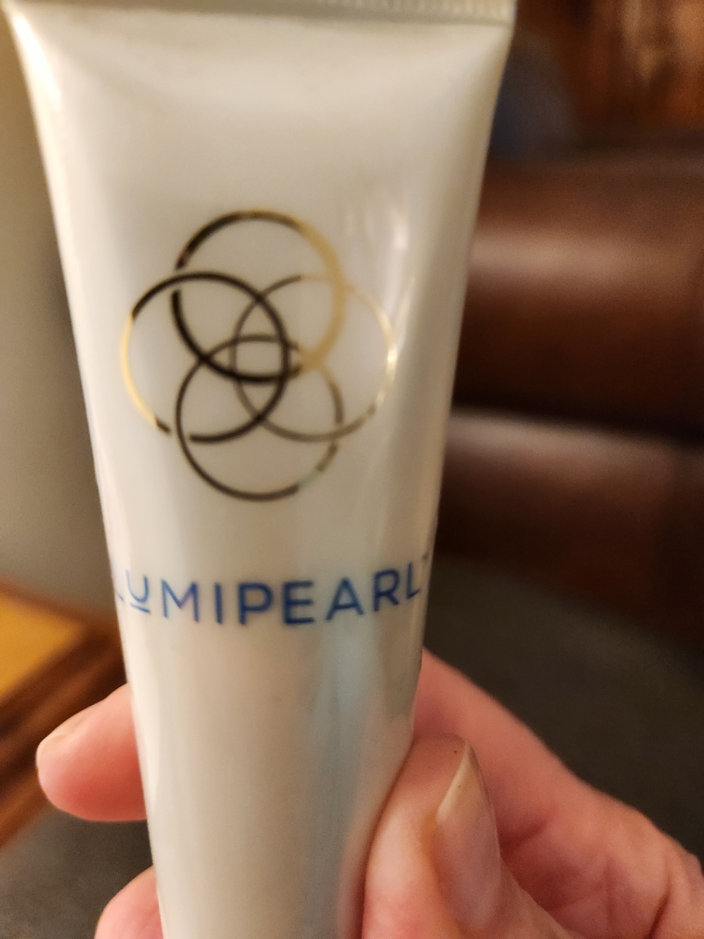 LumiPearl Revitalizing Face Mask - White
